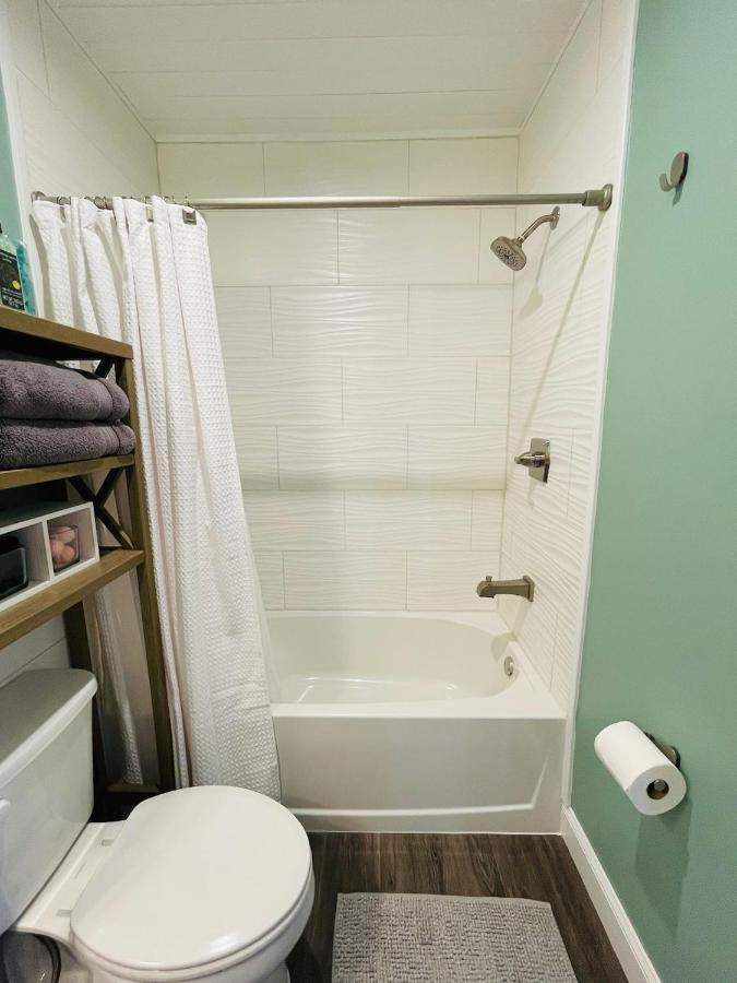 Coastal Chic Suite With Kitchenette And Private Entrance San Petersburgo Exterior foto